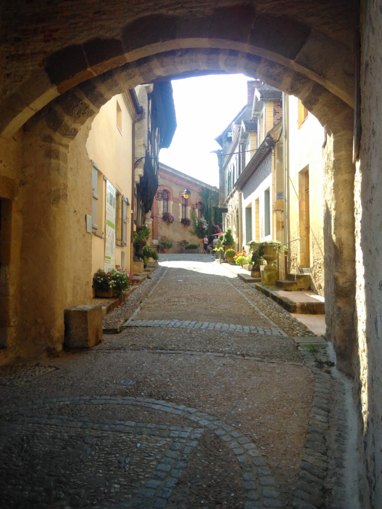 Une des portes du vieux-bourg